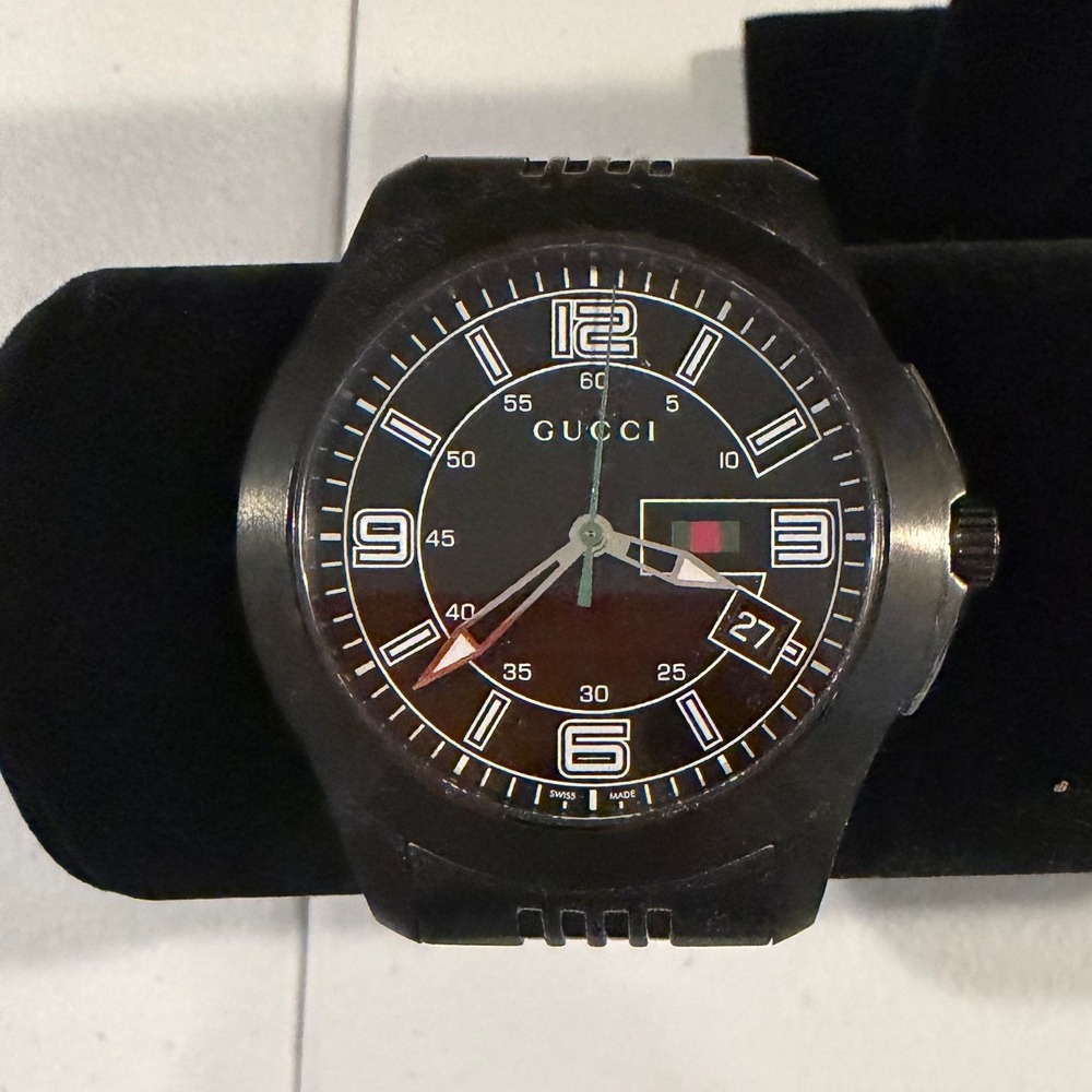 Gucci Swiss‎ Made Stainless Steel Black Dial Quartz Watch 126.2